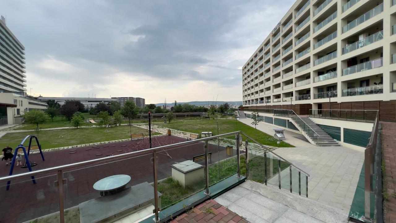 Gavas Apartments Viva City คลูจ-นาโปกา ภายนอก รูปภาพ
