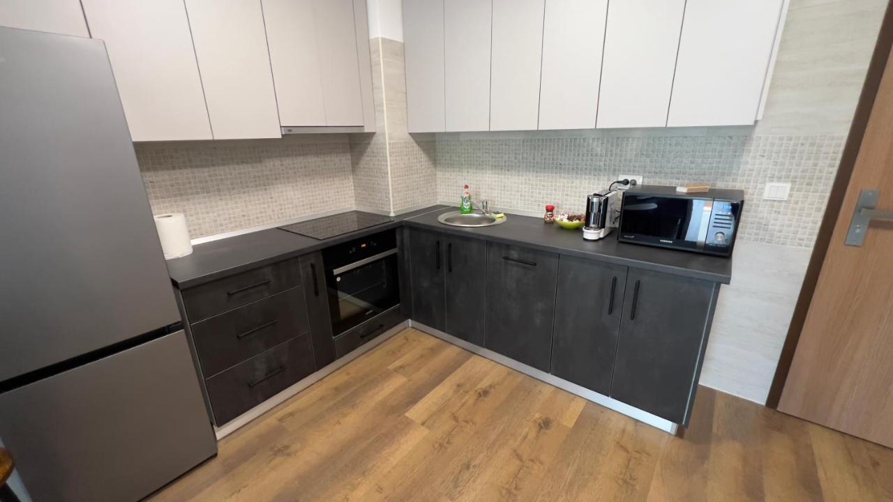 Gavas Apartments Viva City คลูจ-นาโปกา ภายนอก รูปภาพ