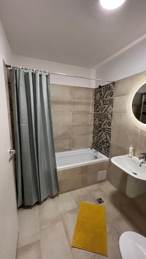 Gavas Apartments Viva City คลูจ-นาโปกา ภายนอก รูปภาพ